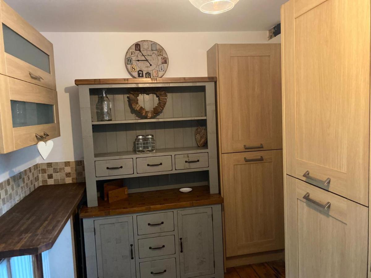 2-Bed Cottage In In Welsh Valley Nr Swansea Exteriér fotografie
